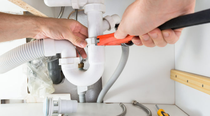 A Professional Plumber Service Offers Five Main Benefits